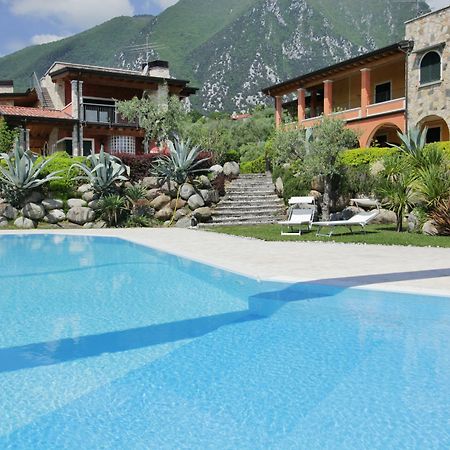 Residence "Borgo Le Torri" Toscolano Maderno Exterior foto