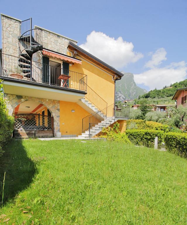 Residence "Borgo Le Torri" Toscolano Maderno Exterior foto