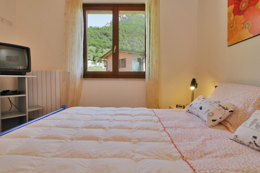 Residence "Borgo Le Torri" Toscolano Maderno Exterior foto