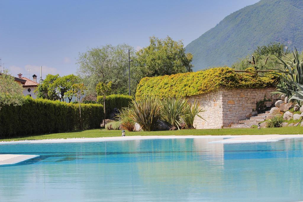 Residence "Borgo Le Torri" Toscolano Maderno Exterior foto