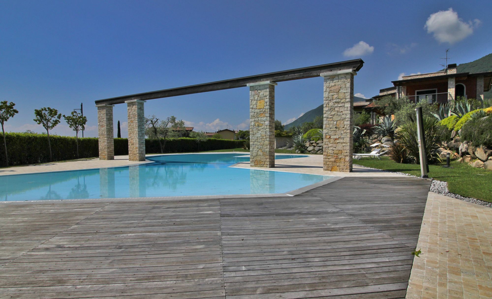 Residence "Borgo Le Torri" Toscolano Maderno Exterior foto